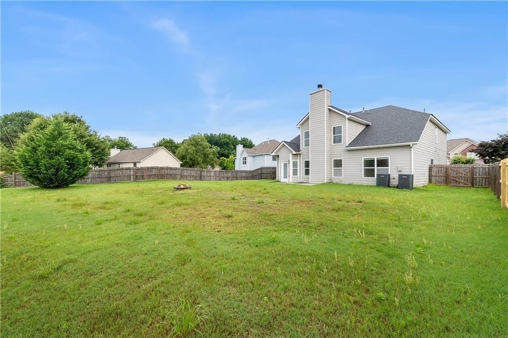 1055 Red Cedar Trl - Photo 3 of 17