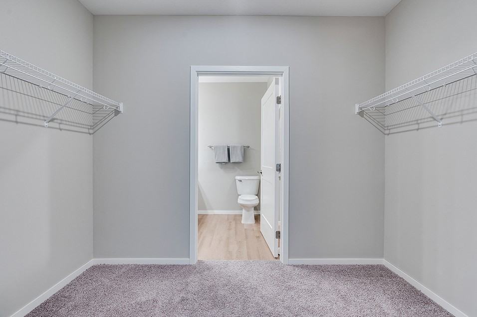 District Apartments - Photo 5 of 31
