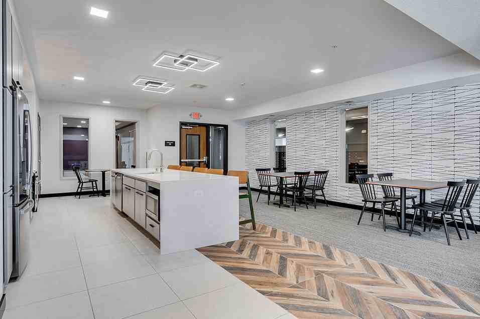 District Apartments - Photo 7 of 31