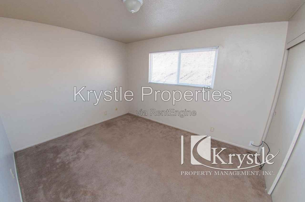 3366 Tennessee St #12 - Photo 7 of 11