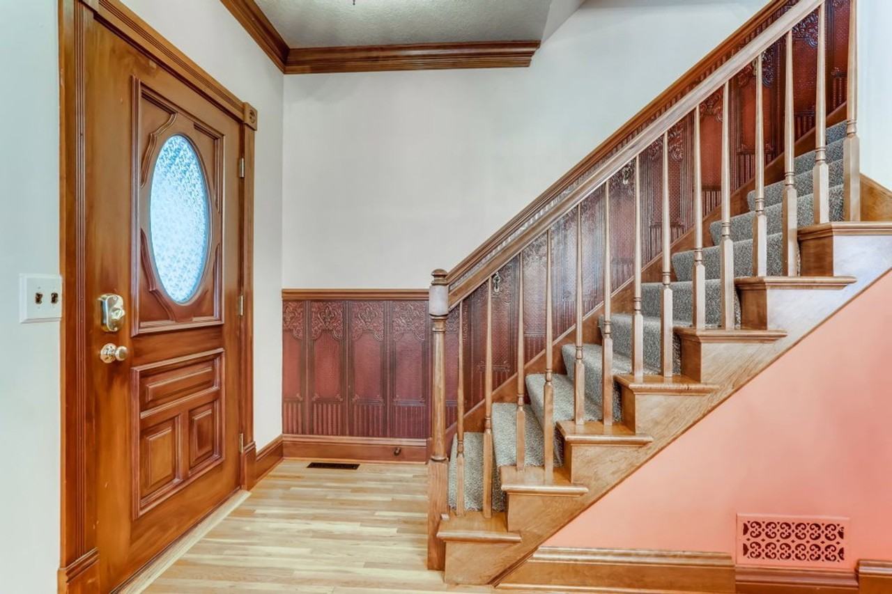 490 Laurel Ave - Photo 4 of 29