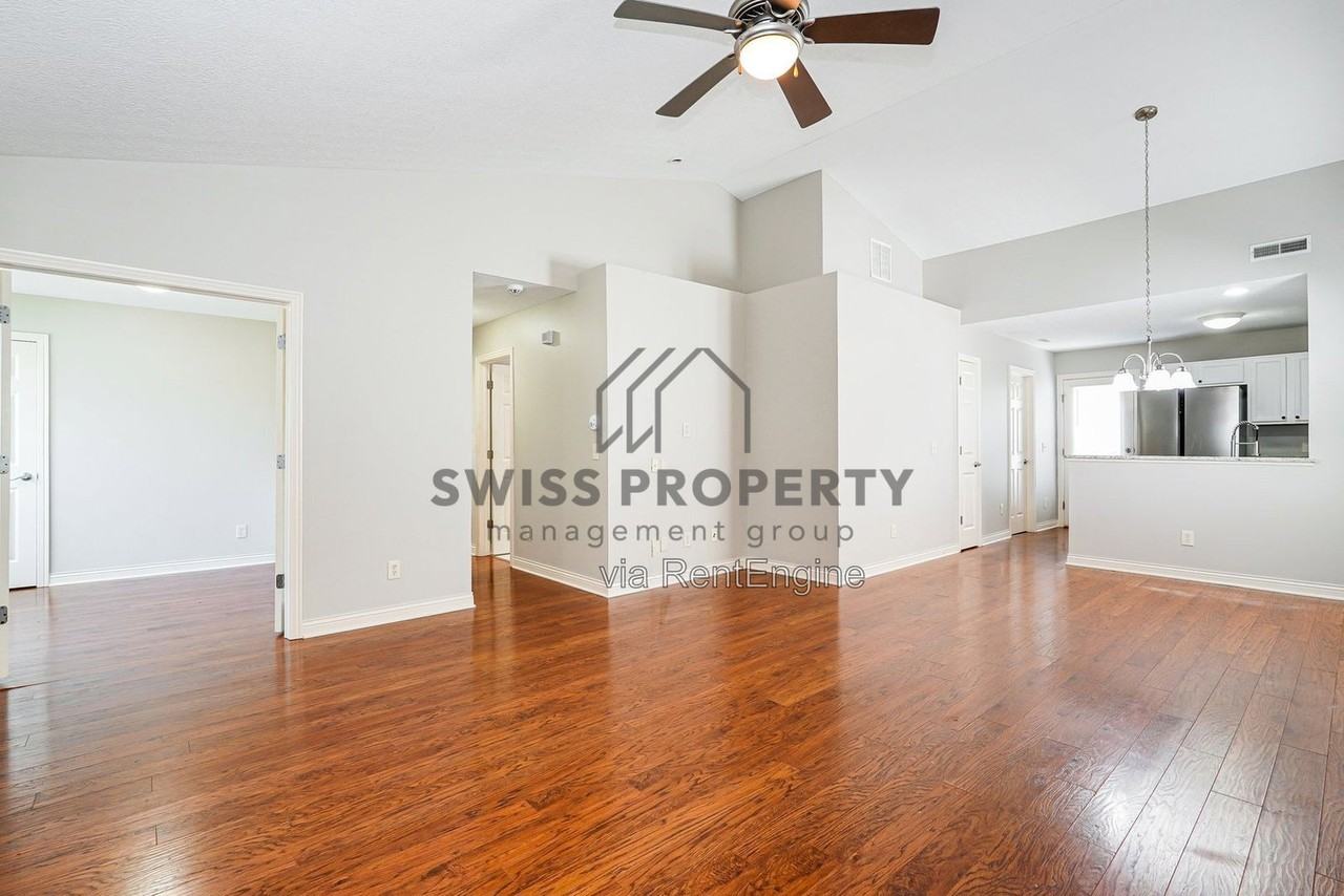7199 Normanton Dr - Photo 3 of 15