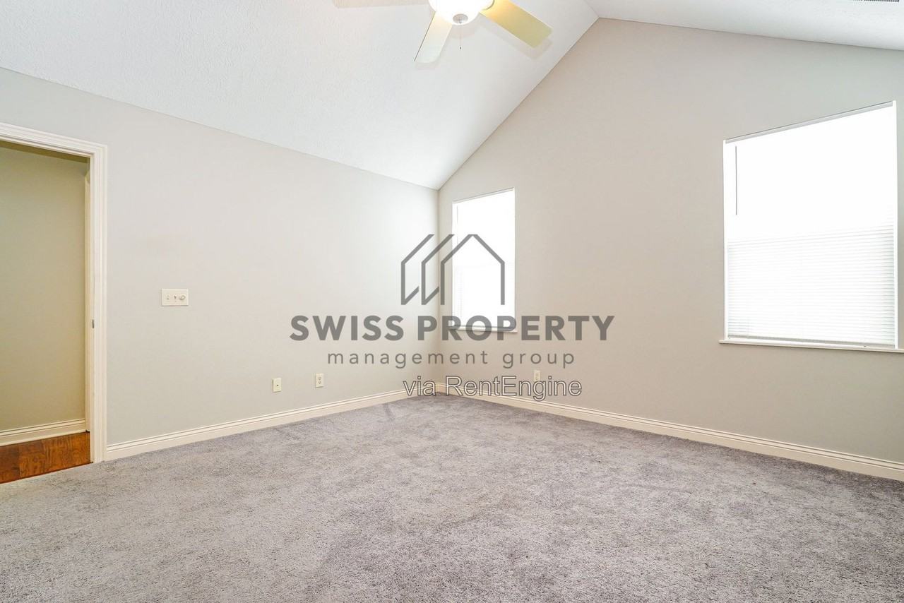 7199 Normanton Dr - Photo 7 of 15