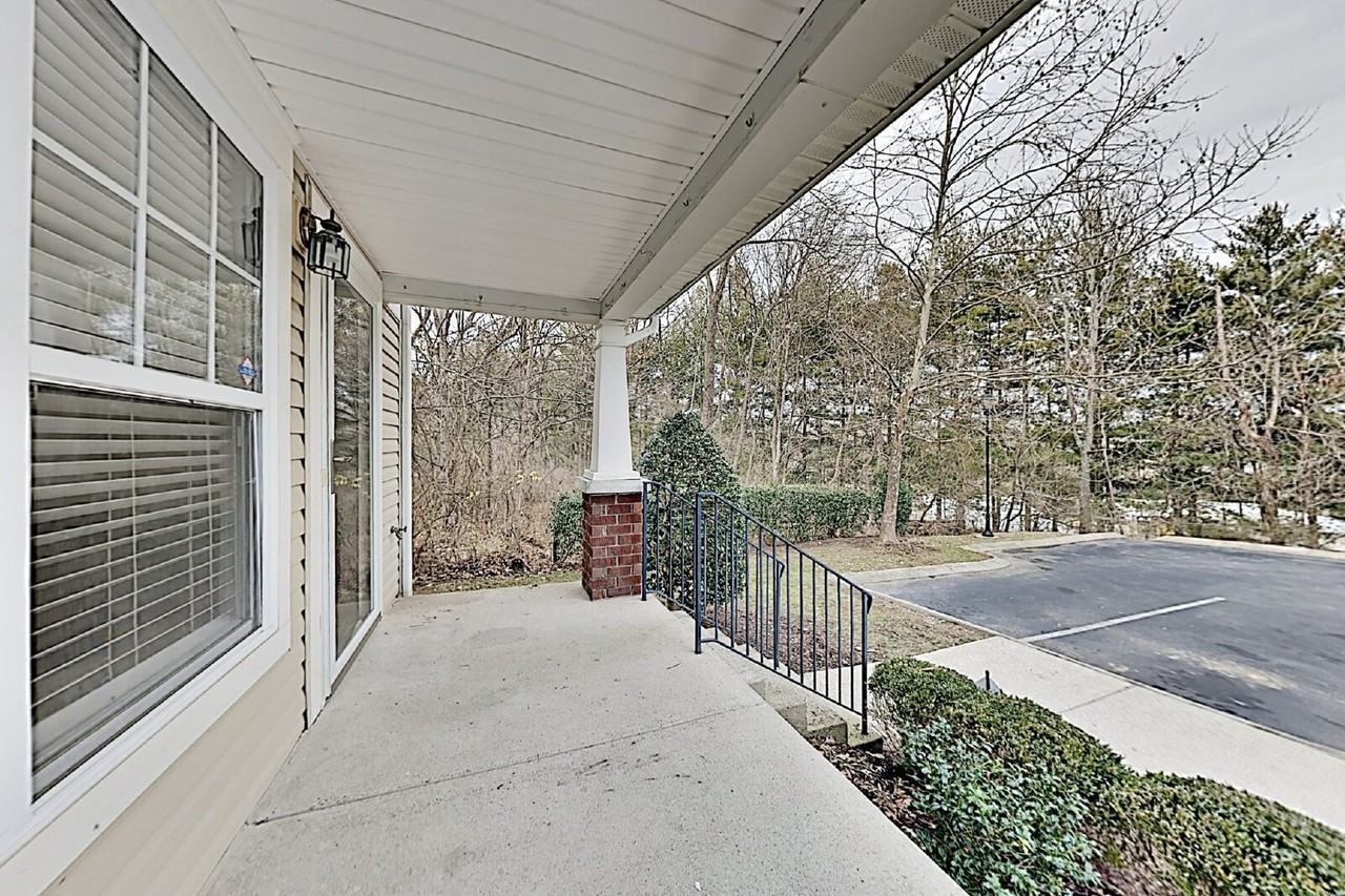 213 Shadow Glen Dr - Photo 2 of 30