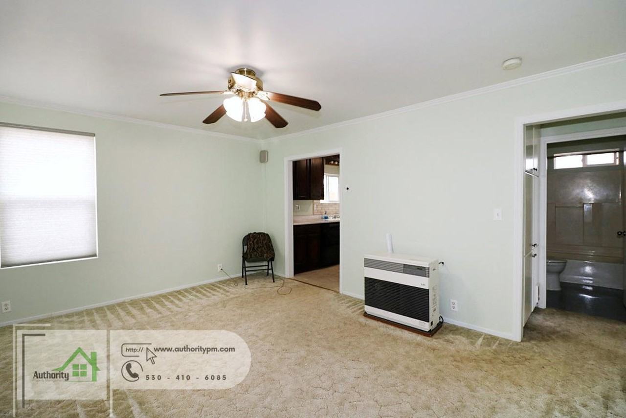 6530 Dale Ln - Photo 3 of 16