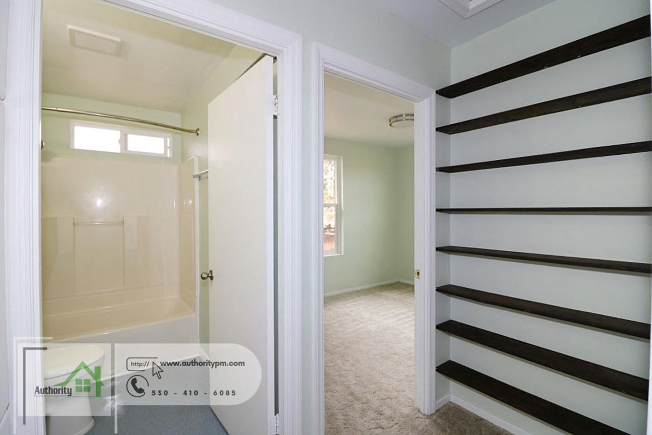 6530 Dale Ln - Photo 5 of 16