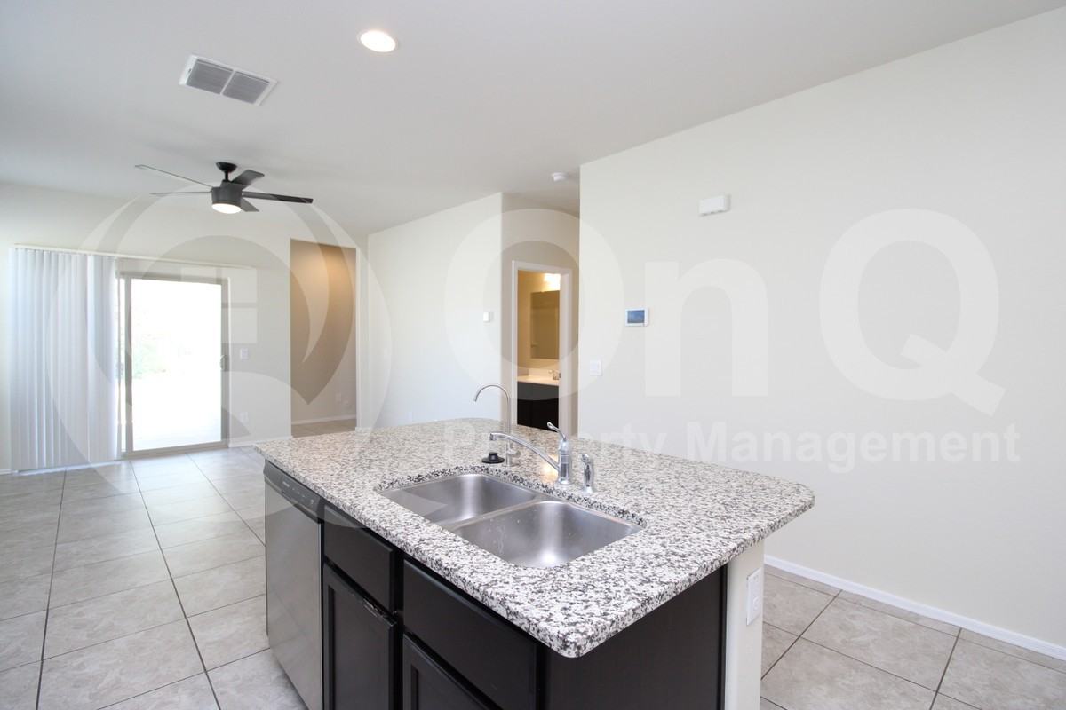 11605 E Lupine Ln - Photo 3 of 21