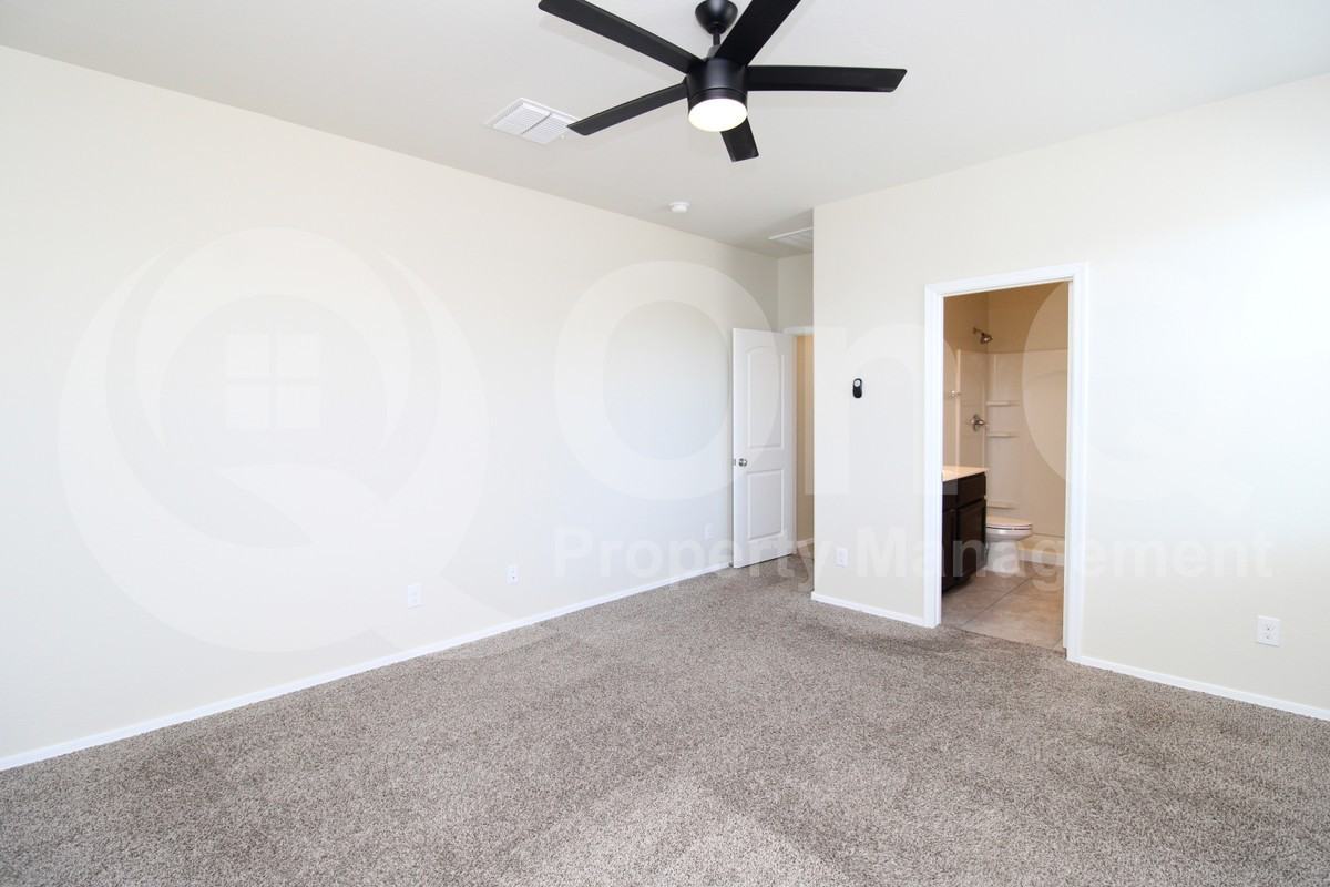 11605 E Lupine Ln - Photo 7 of 21