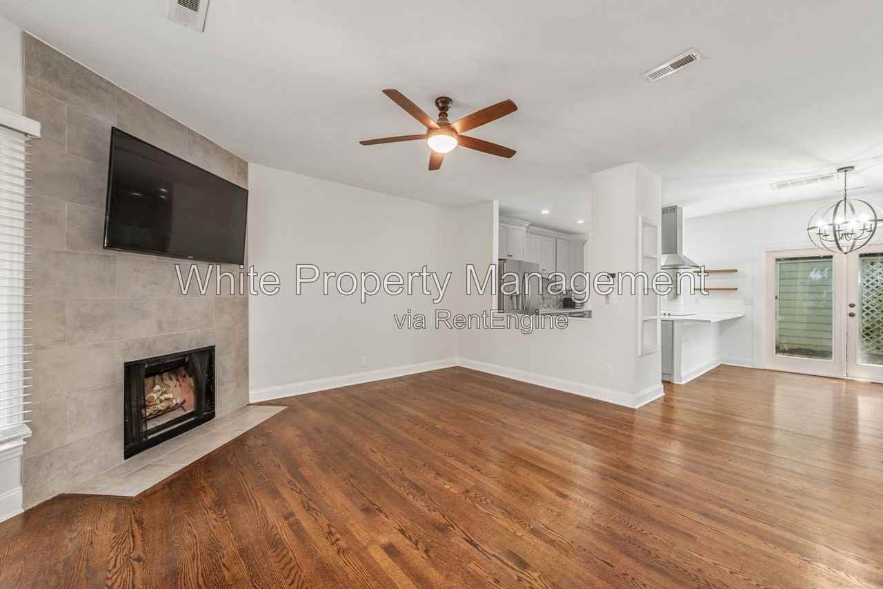 437 Clarkson Green St - Photo 2 of 30