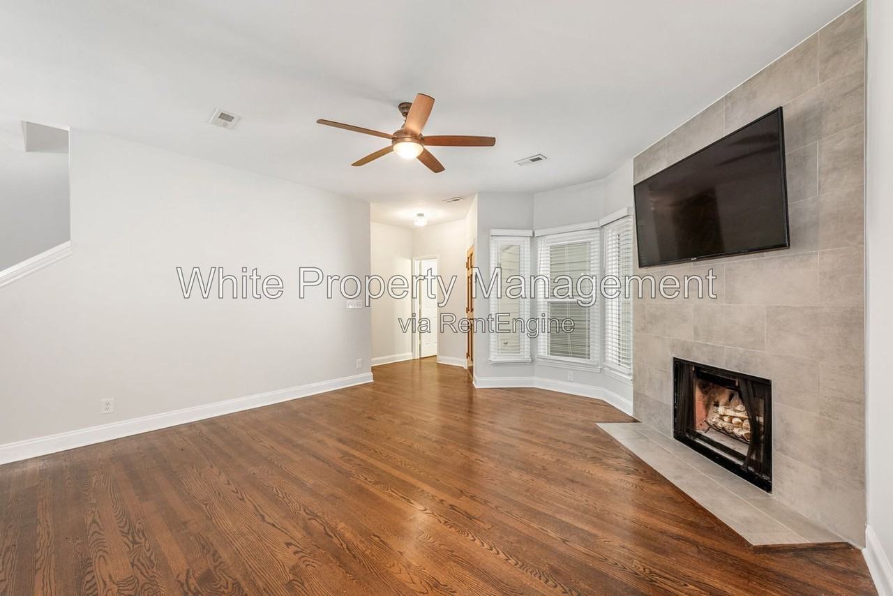 437 Clarkson Green St - Photo 3 of 30