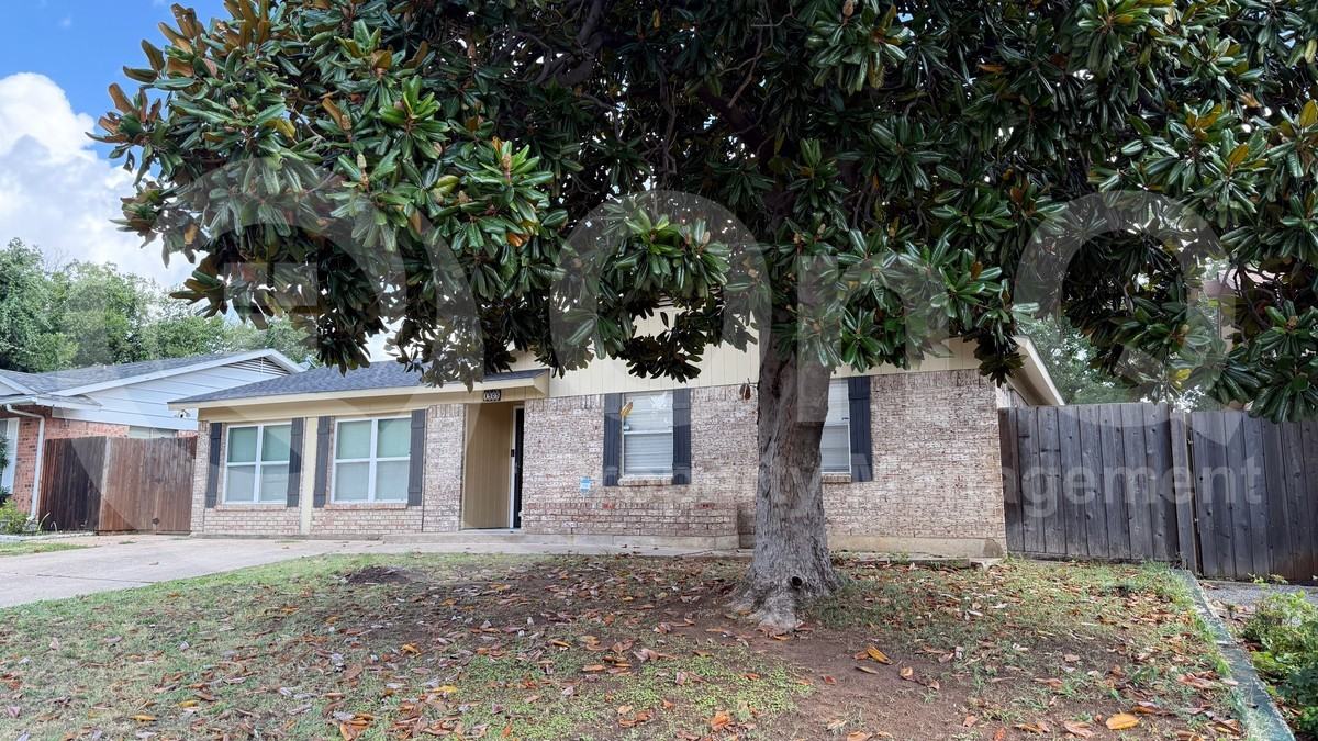 1505 Montclair St - Photo 3 of 21