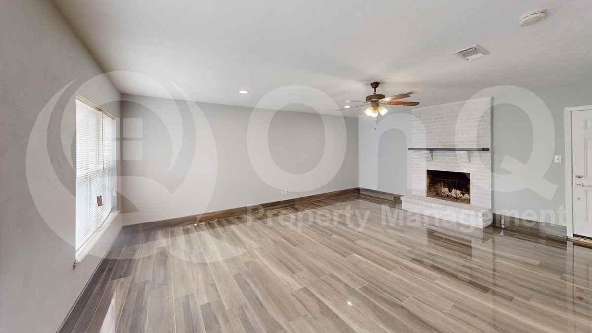 1505 Montclair St - Photo 5 of 21