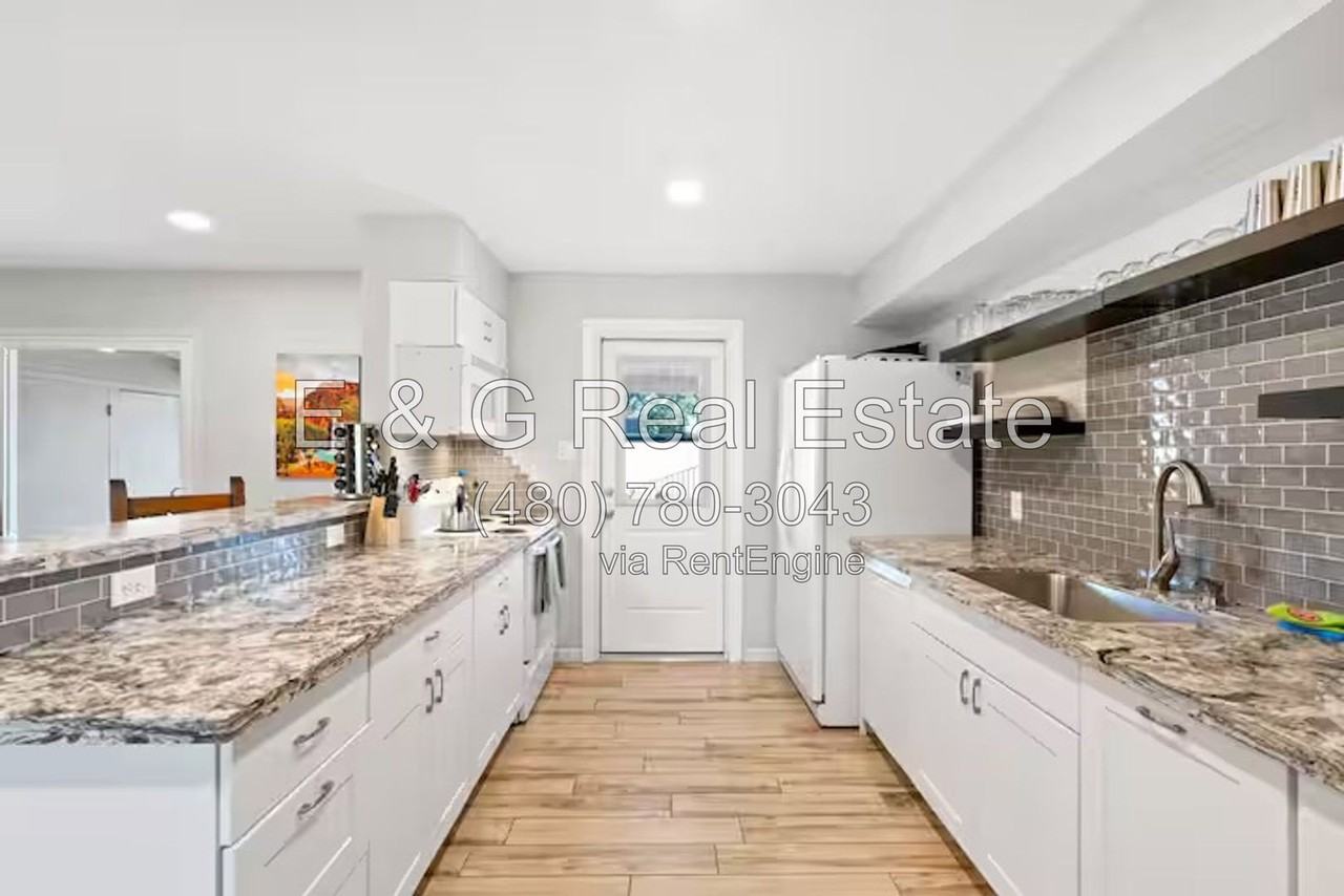 6420 E Lewis Ave - Photo 5 of 32