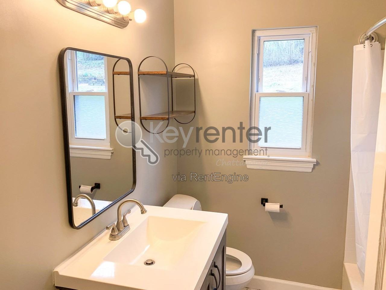 1410 Elm St - Photo 4 of 11