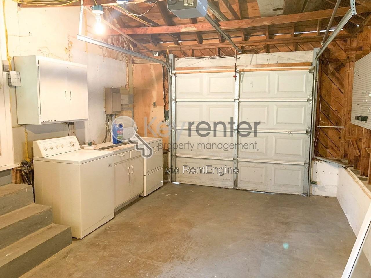 1410 Elm St - Photo 7 of 10