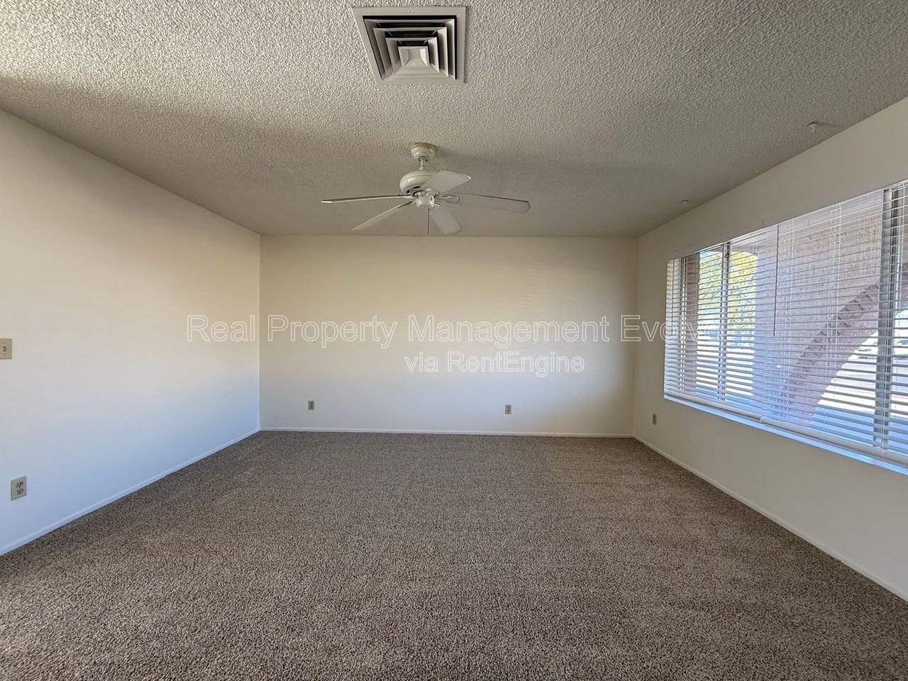 6437 W Sierra St - Photo 4 of 25