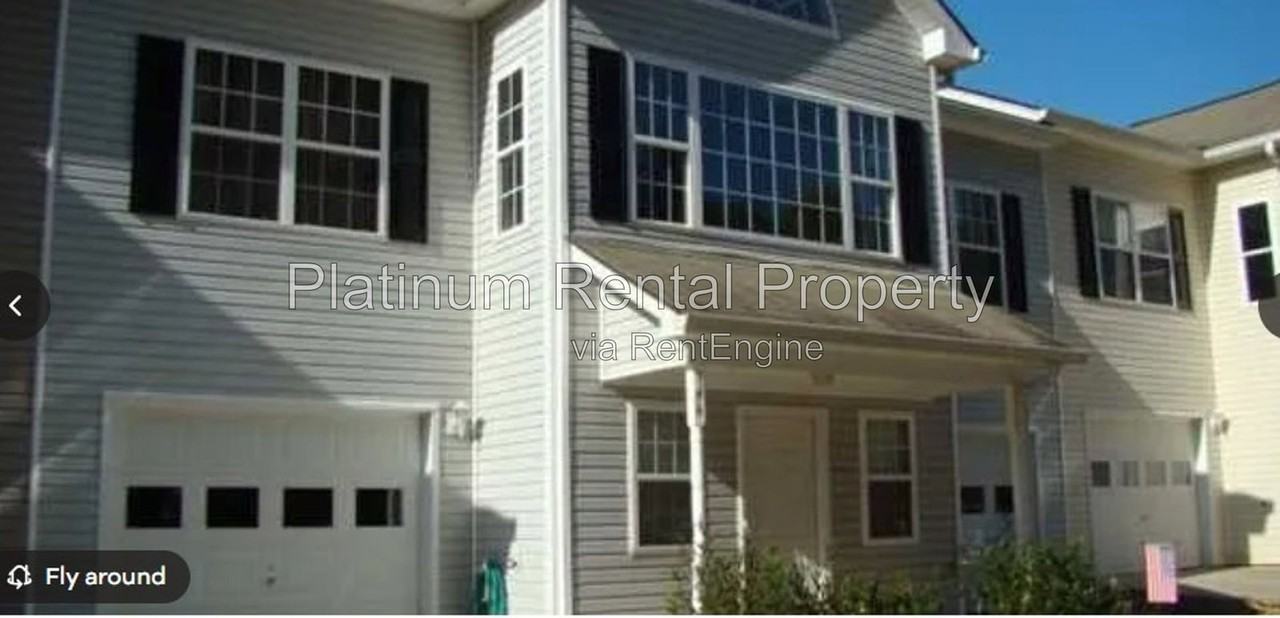 144 Pointe Cir - Photo 3 of 41