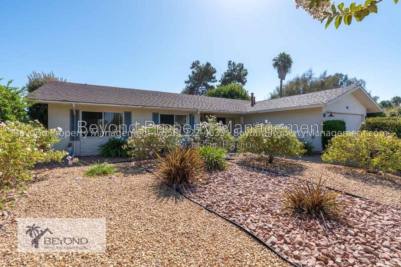 902 La Sombra Dr - Photo 3 of 23