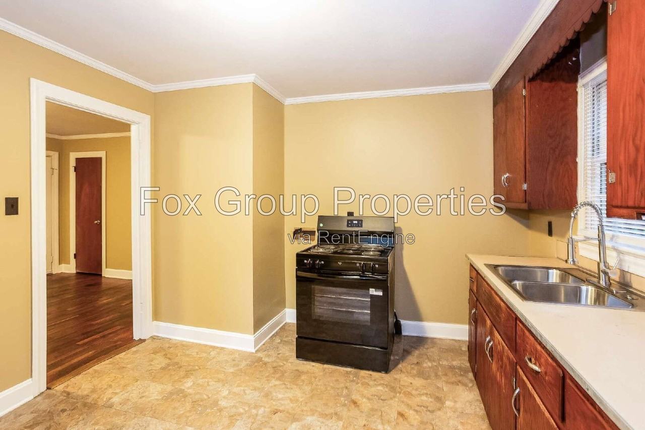 526 Hickory Ave - Photo 6 of 14