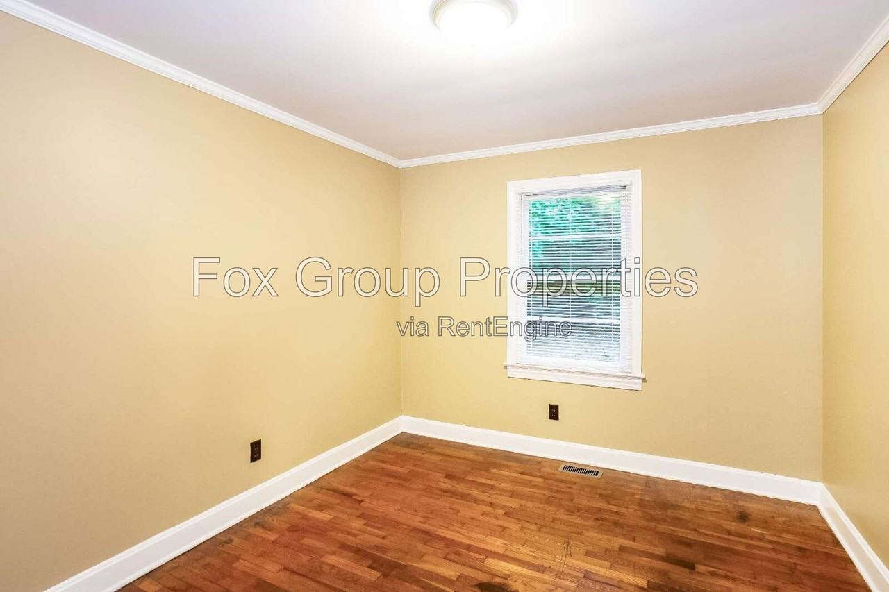 526 Hickory Ave - Photo 7 of 14