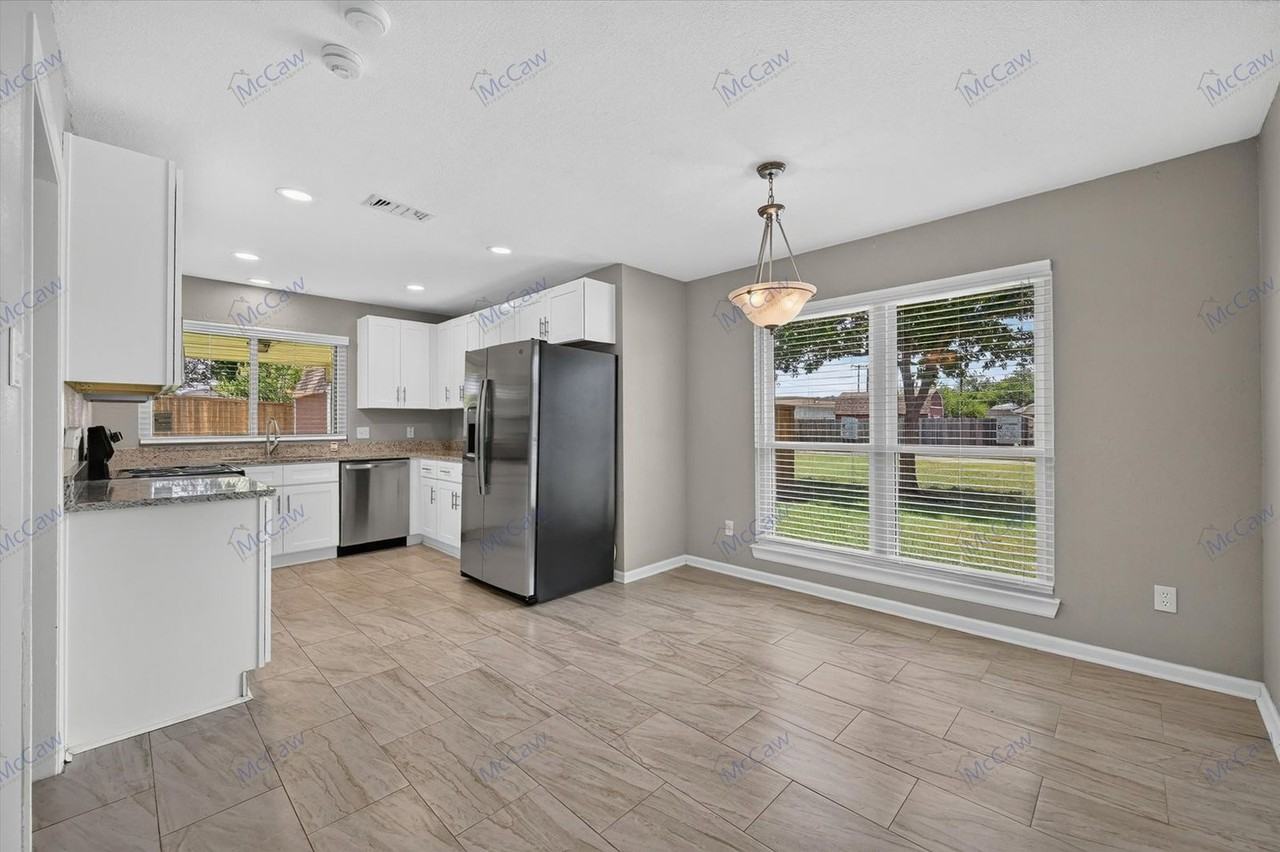 5708 Stone Dr - Photo 6 of 20