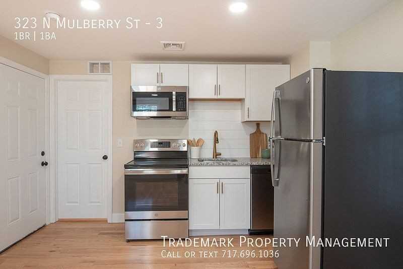 323 N Mulberry St #3 - Photo 3 of 15