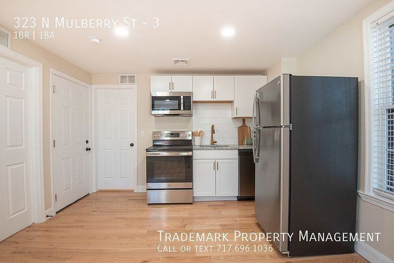 323 N Mulberry St #3 - Photo 4 of 15