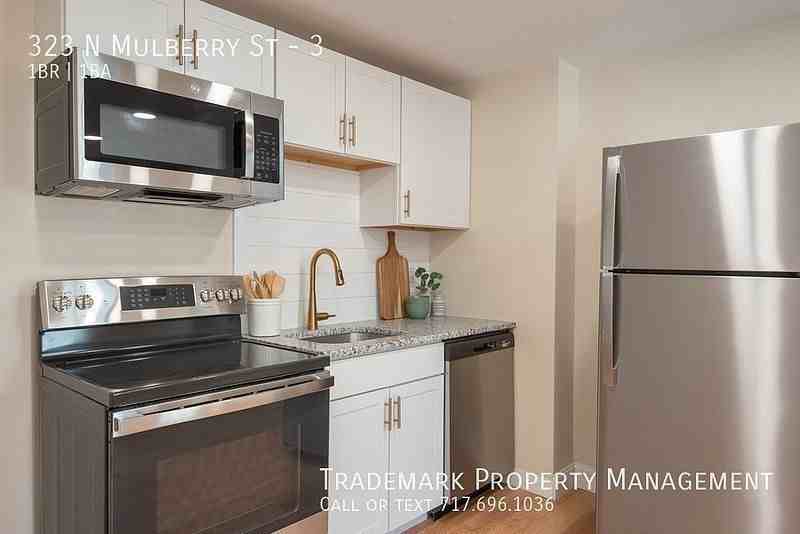 323 N Mulberry St #3 - Photo 6 of 15