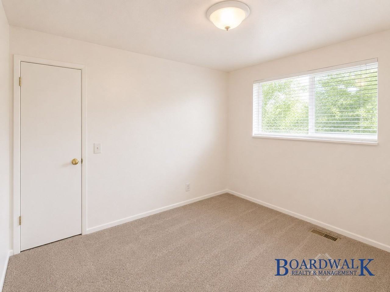 1195 E Roosevelt Ave #1 - Photo 7 of 13