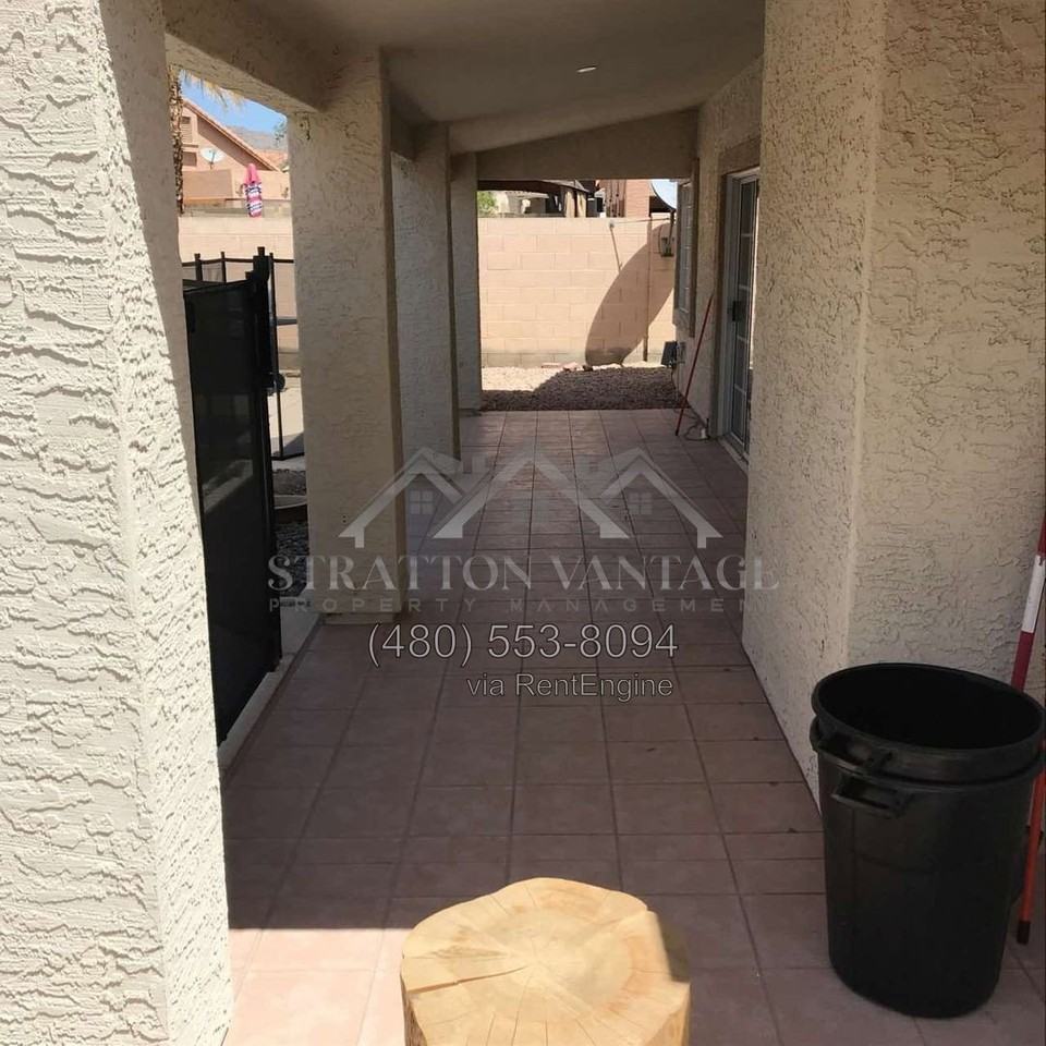 16828 S 13th Way - Photo 4 of 17