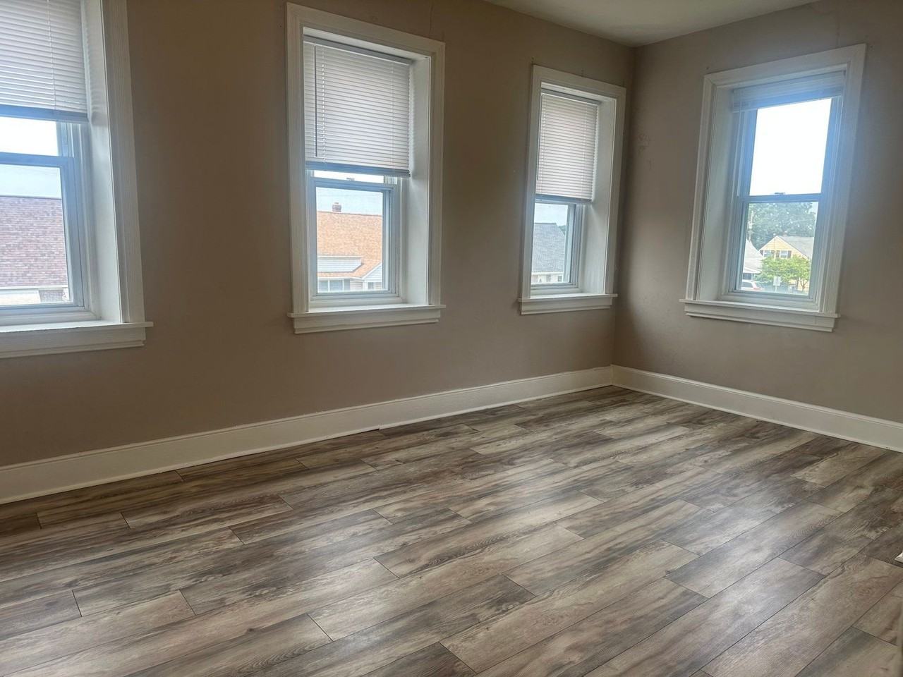 800 Tuckerton Ave #2 - Photo 3 of 21