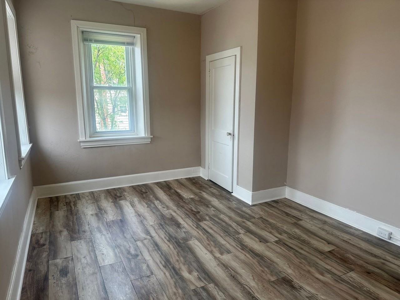 800 Tuckerton Ave #2 - Photo 4 of 21