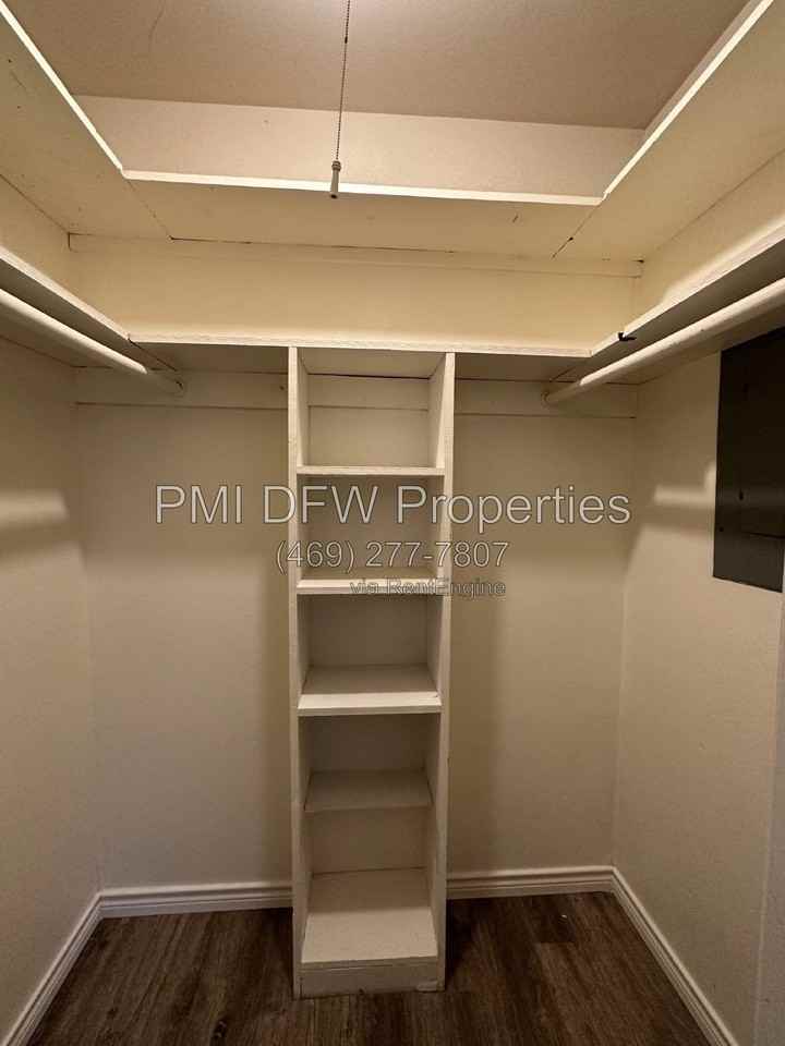 2120 Blossom Ln - Photo 7 of 15