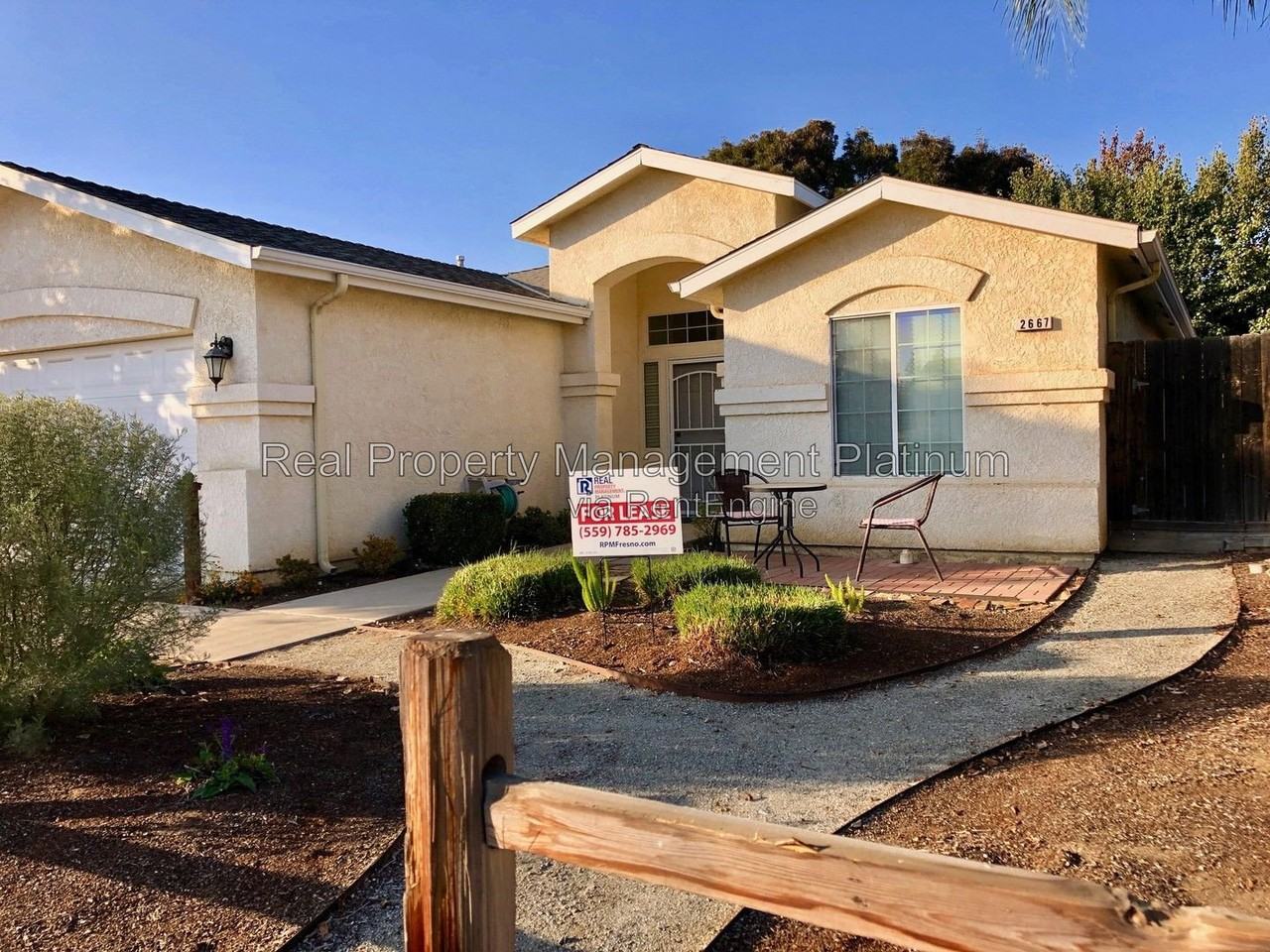 2667 Santa Ana Ave - Photo 2 of 15