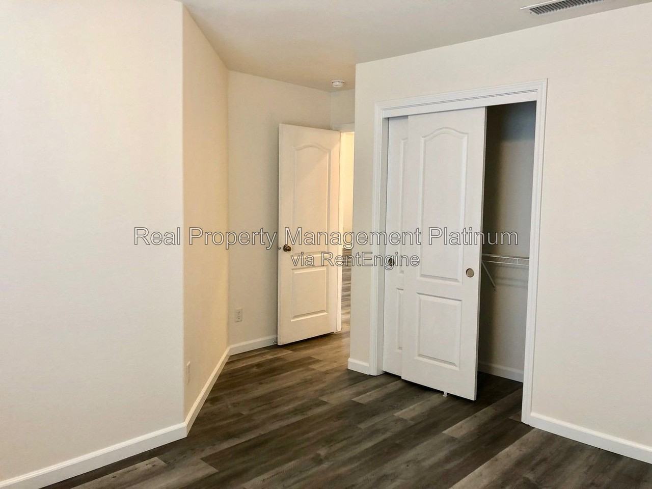 2667 Santa Ana Ave - Photo 7 of 15