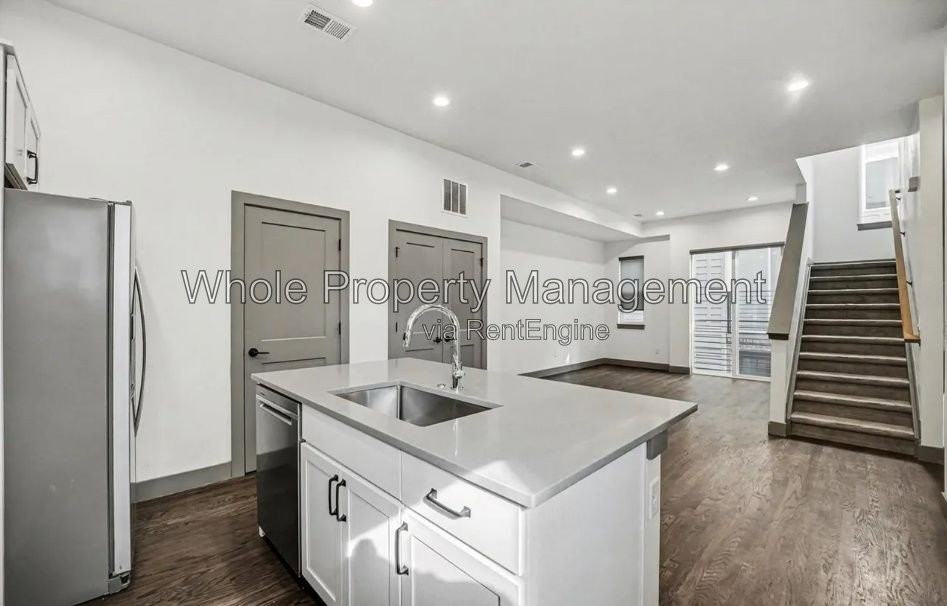 3511 S Marion St #C - Photo 6 of 24