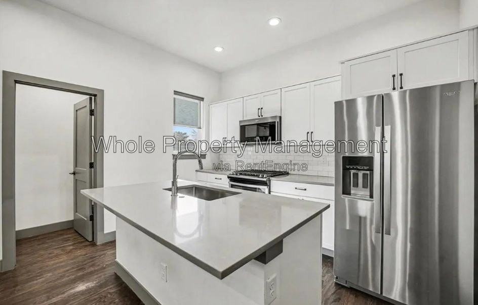 3511 S Marion St #C - Photo 7 of 24