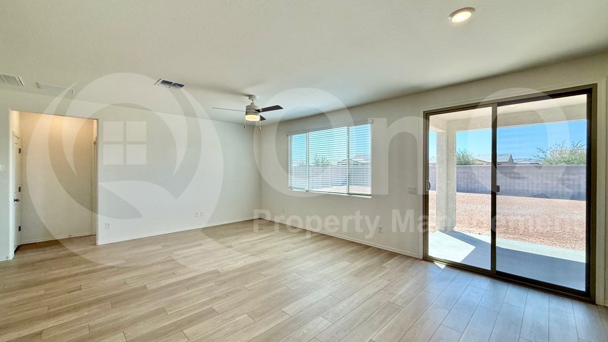 1444 E Edwin St - Photo 3 of 19