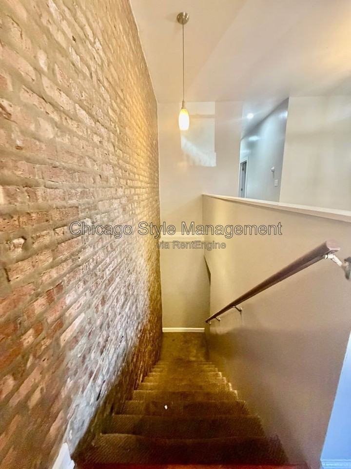 5739 S Calumet Ave #1N - Photo 2 of 21