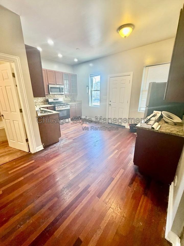 5739 S Calumet Ave #1N - Photo 3 of 21