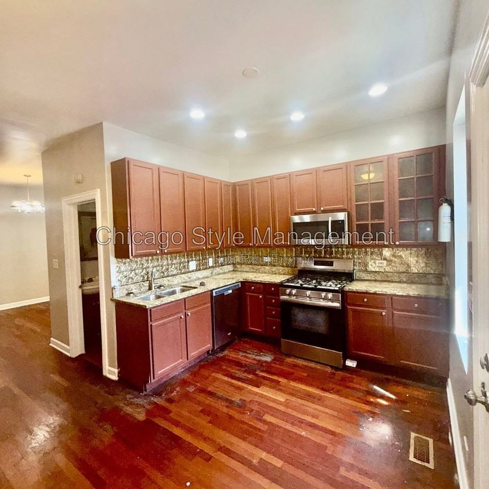 5739 S Calumet Ave #1N - Photo 4 of 21