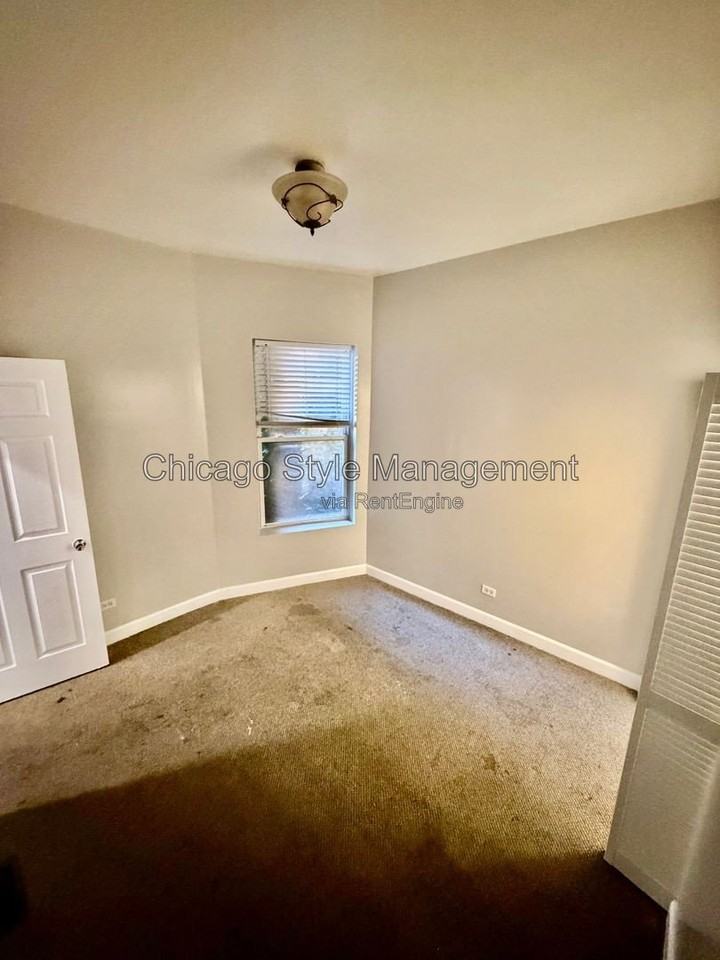 5739 S Calumet Ave #1N - Photo 7 of 21