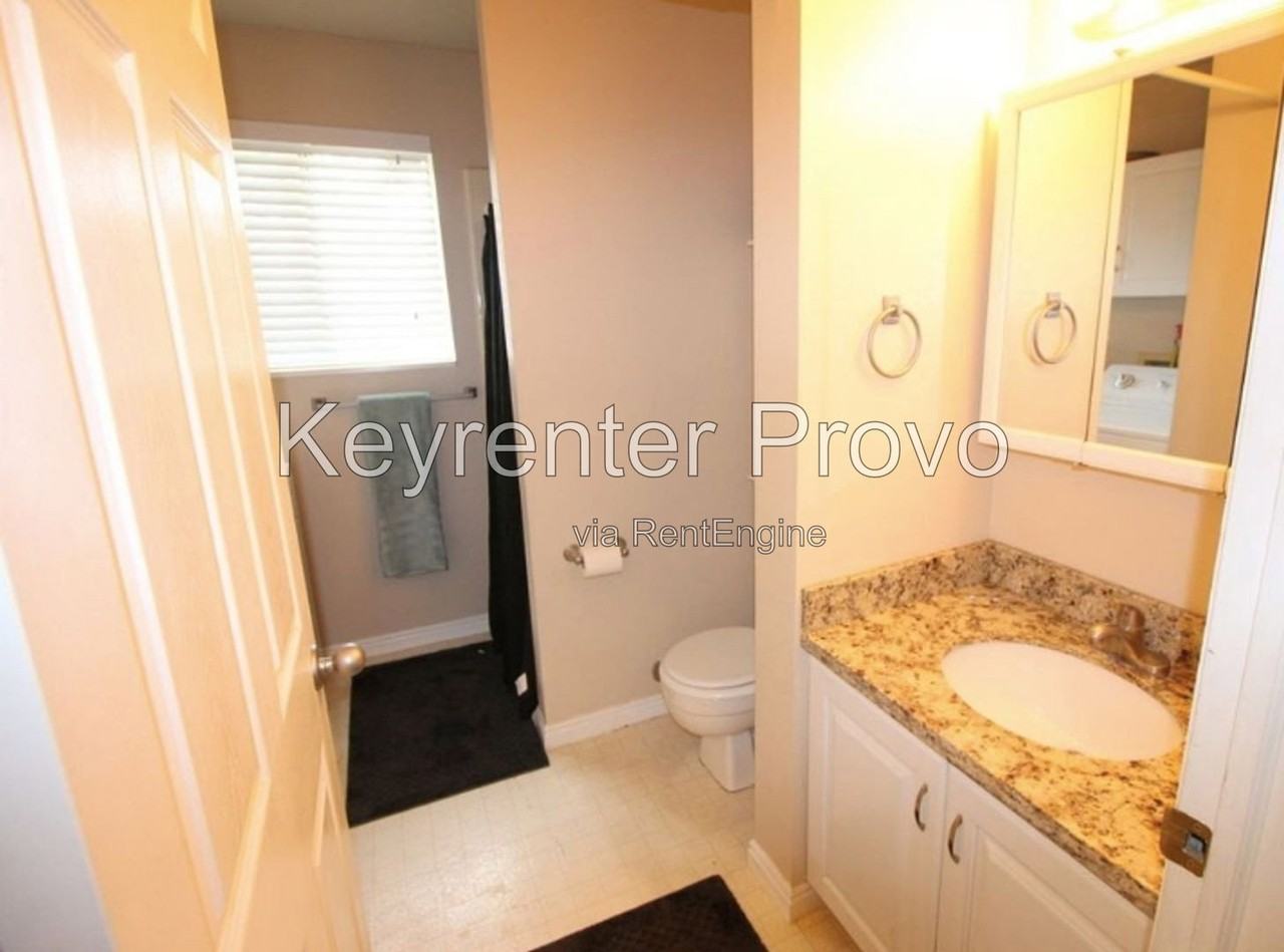 1039 S Freedom Blvd - Photo 3 of 18