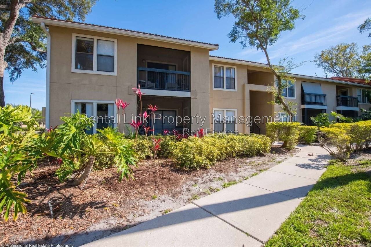 4036 Crockers Lake Blvd #911
