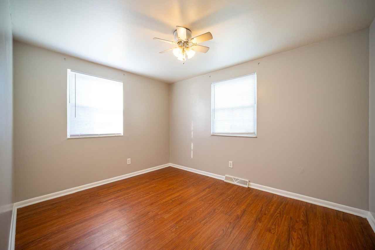 472 Elsmere St #C - Photo 6 of 10