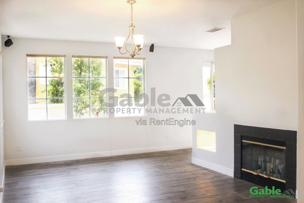 24210 Amaryllis Ct - Photo 3 of 21