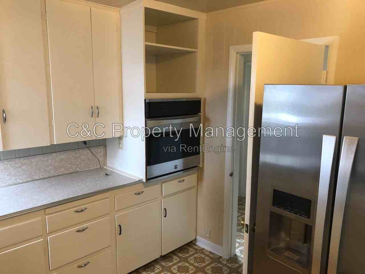 1285 Wanda Ave - Photo 3 of 3