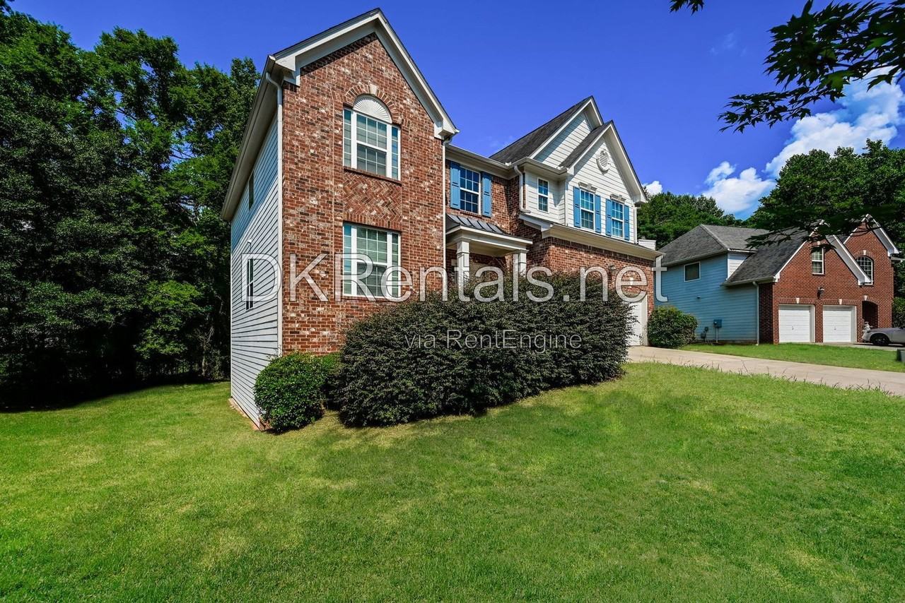 3926 Yosemite Park Ln - Photo 3 of 20