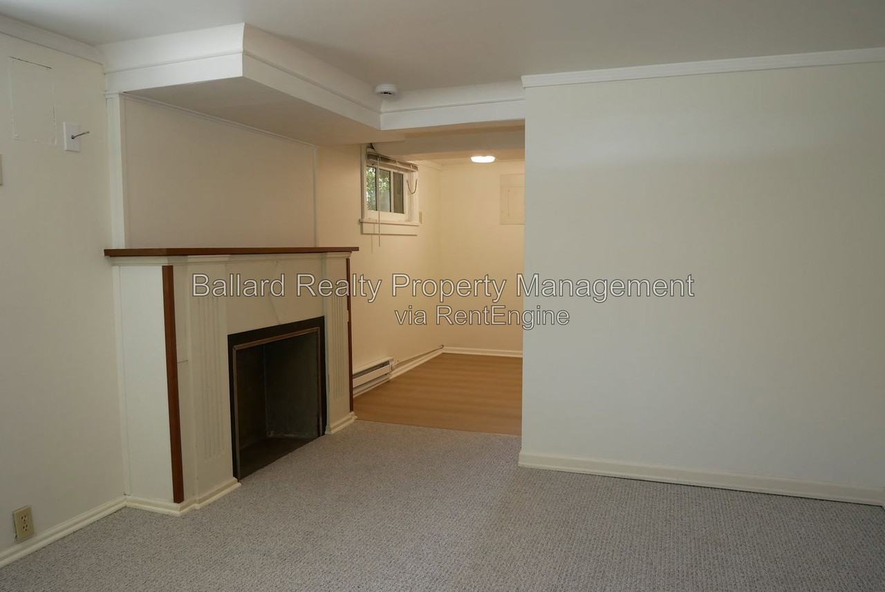 6407 36th Ave Nw - Photo 3 of 23