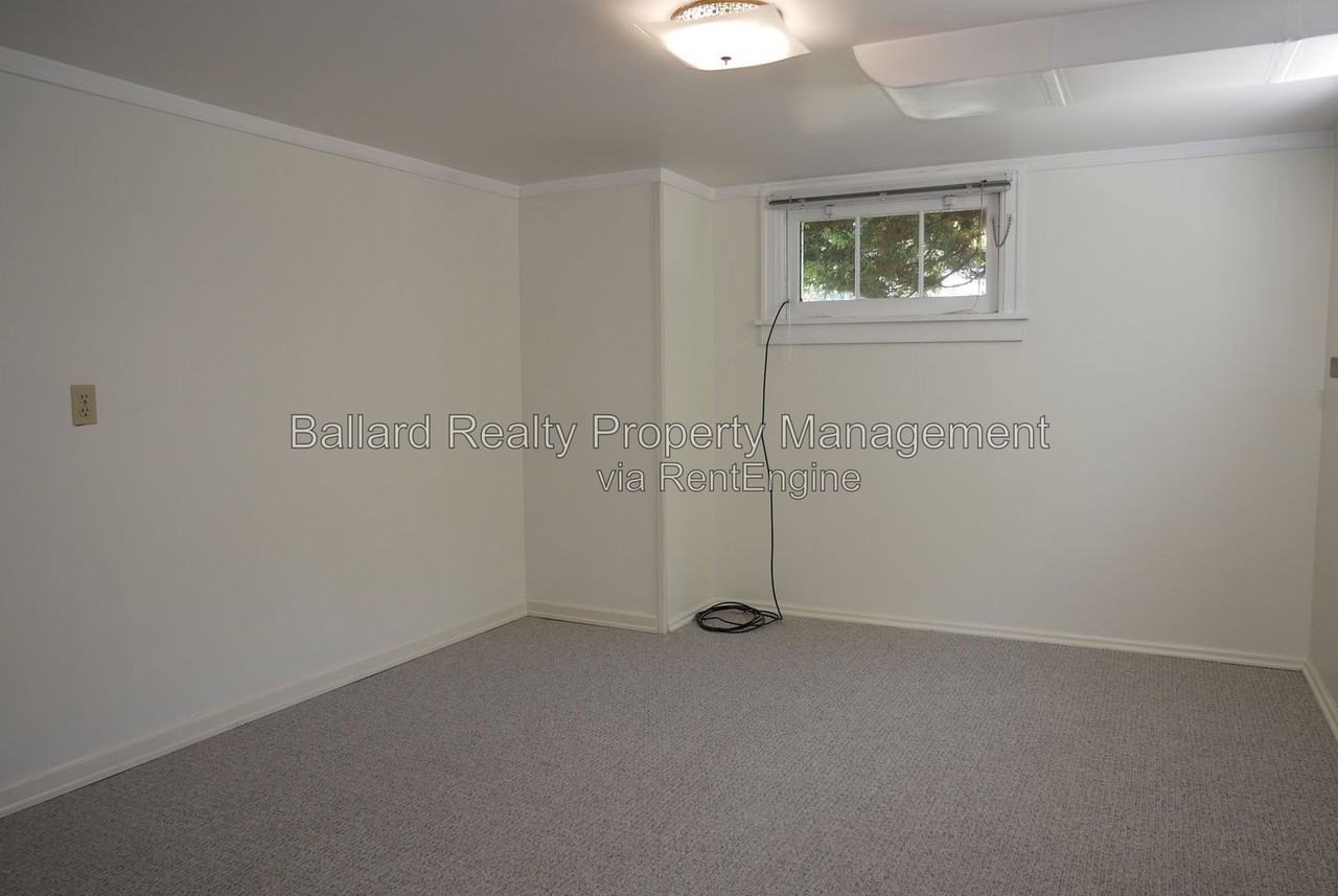 6407 36th Ave Nw - Photo 5 of 23